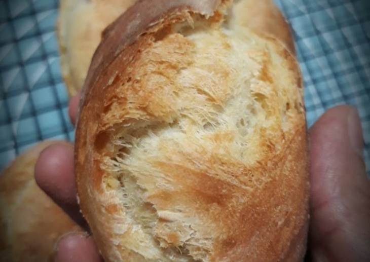 Bánh mì Việt Nam vỏ giòn ruột mềm