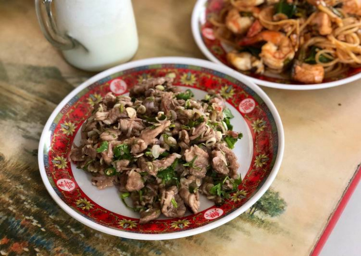 Salad thịt heo kiểu Thái – món gia truyền