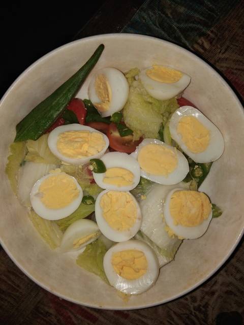 salad trứng, xà lách trộn trứng, xì dầu, salad trứng xì dầu