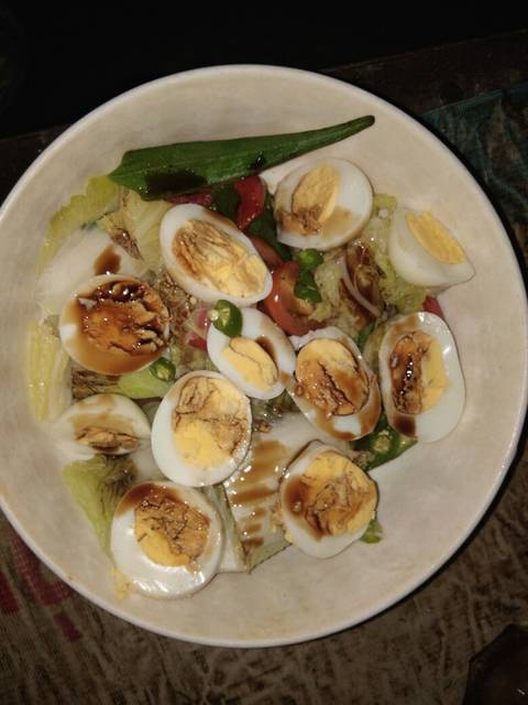 salad trứng, xà lách trộn trứng, xì dầu, salad trứng xì dầu