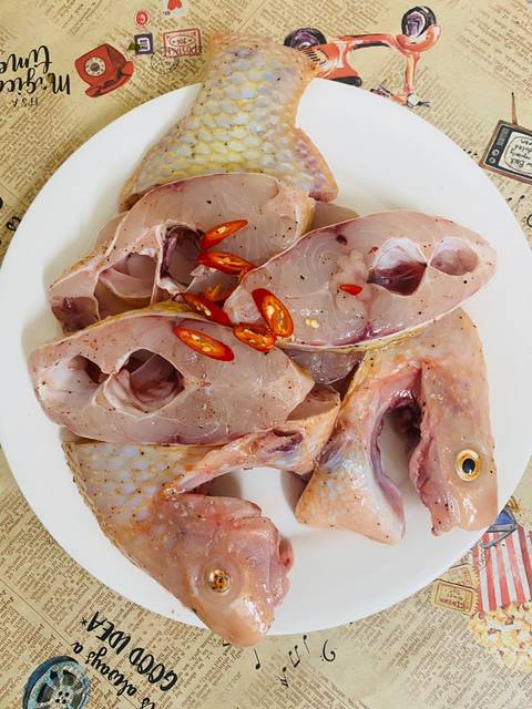 cá điêu hồng, chua, lẩu, lẩu cá, lẩu cá diêu hồng, món ngon cuối tuần, sa tế tôm, lẩu cá diêu hồng chua cay
