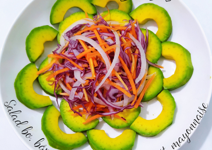 Salad Keto đơn giản cho bữa trưa – LMPT