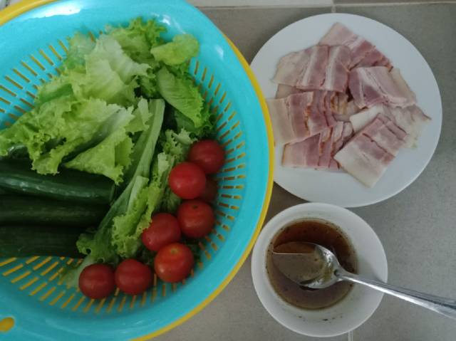 bepvang, salad thịt hun khói, salad thịt xông khói, thịt hun khói, salad thịt xông khói