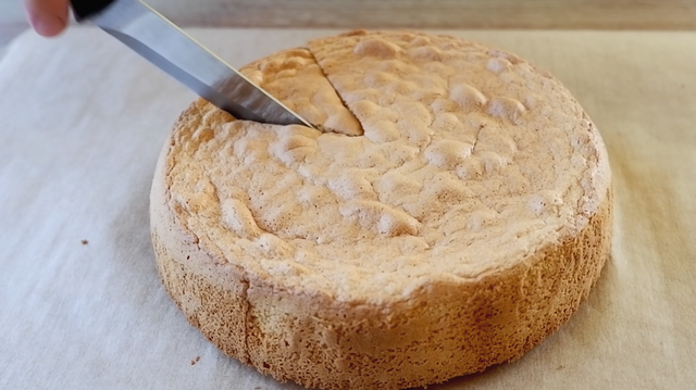 ăn vặt bột mì, bánh, bánh bông lan, bánh bông lan chiffon cake, bánh làm từ bột mì, bánh ngọt, làm bánh bông lan, cách làm bánh bông lan cực dễ tại nhà | chiffon cake | ở nhà cùng kim