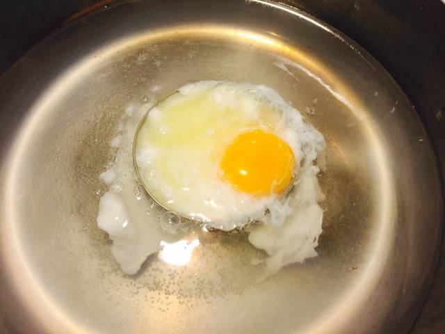 chan, cho bữa sáng, đào, lòng, trứng chần, trứng gà, trứng gà chần lòng đào cho bữa sáng