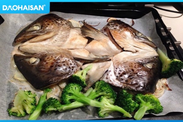 ẩm thực, món ngon, món ngon cực bắt cơm từ đầu cá hồi tươi