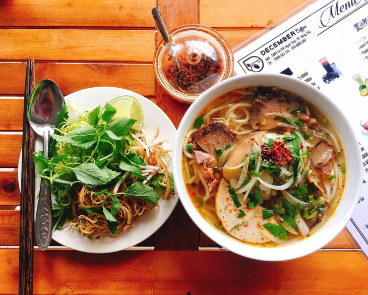en, an ultimate guide to saigon's vermicelli dishes