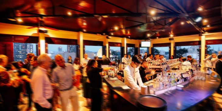 en, top 10 rooftop bars in saigon
