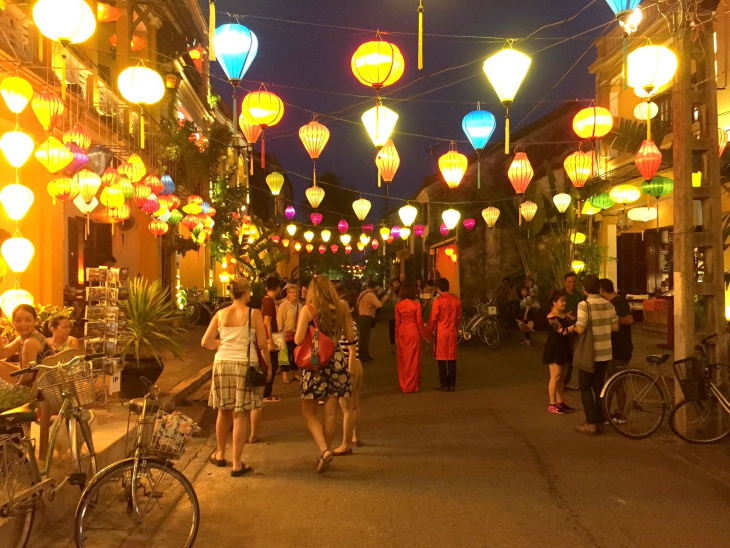 en, how to, how to get off the beaten track and discover things to do in hoi an