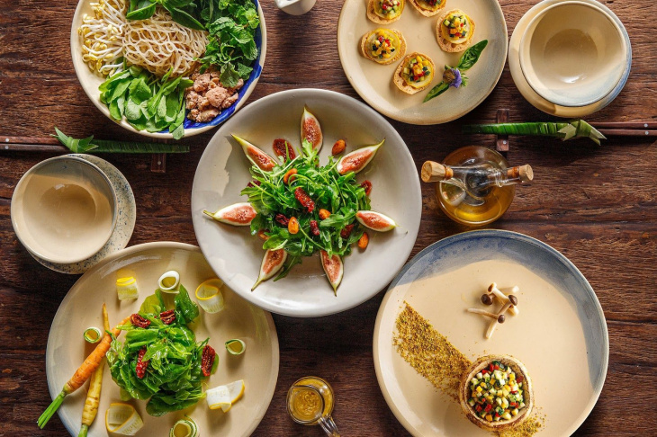 vegetarian restaurant, accommodation, vegetarian food, where to eat in ho chi minh city, most notable vegetarian restaurants in saigon for a plant-based traveler