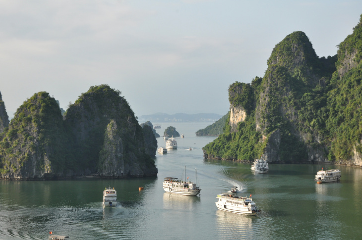 en, a comprehensive guide to book the best halong bay cruise
