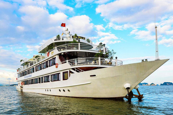 luxury and private, 15 best luxury halong bay cruises