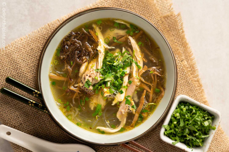 en, all you need to know about vietnamese noodles