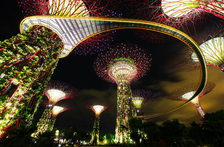 en, gardens by the bay:  full guide to visit & tips to watch the gardens rhapsody light show