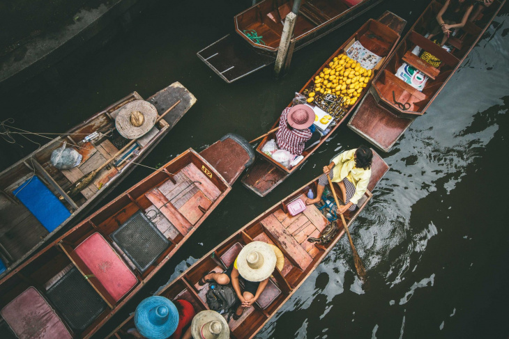 en, detailed guide to visit damnoen saduak floating market in bangkok