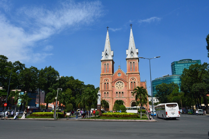 en, a useful 2 day itinerary for your trip to ho chi minh city