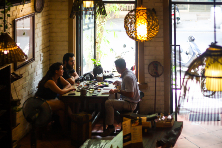 en, how to, how to discover hanoi's hidden gems in just one day