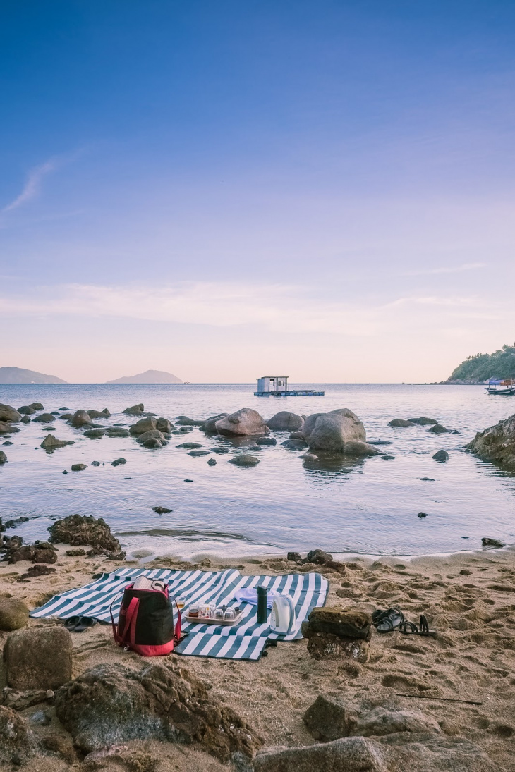 en, take time to coast: 9 must-visit beaches in danang