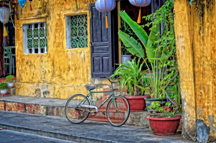 things to do in hoi an, art and music, attraction, 15 best things to do in hoi an