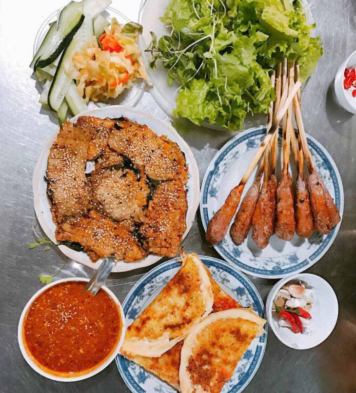 where to eat, eat your way through danang: 10 must-try dishes loved by locals