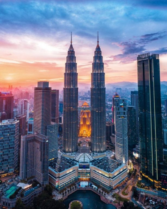 Tháp Đôi Petronas: Kỳ Quan Cao Chọc Trời Ở Malaysia