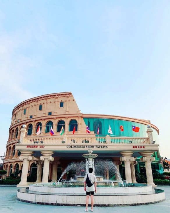 Colosseum Show: Sân Khấu Nghệ Thuật Thú Vị Ở Pattaya
