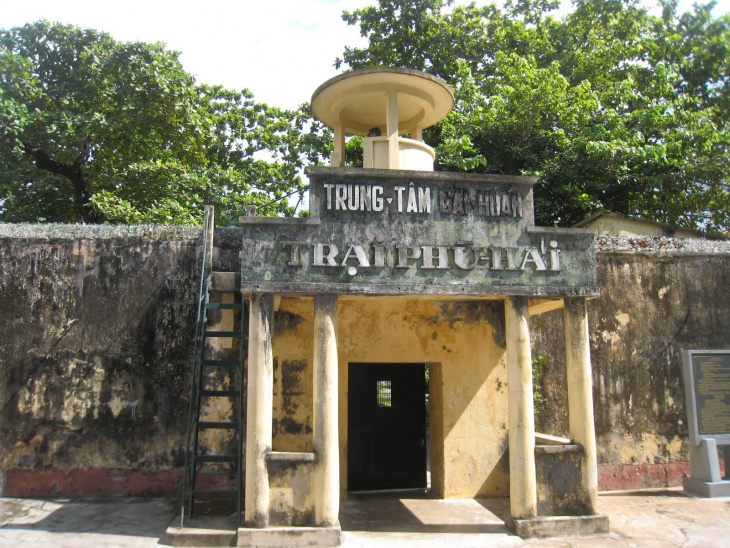 Hai nhà tù nổi tiếng hút khách du lịch tại miền Nam