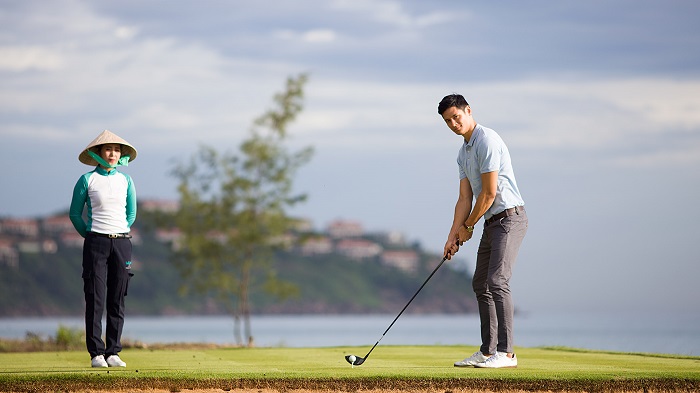 đây là những chi phí chơi golf ở singapore mà bạn sẽ phải chi trả.