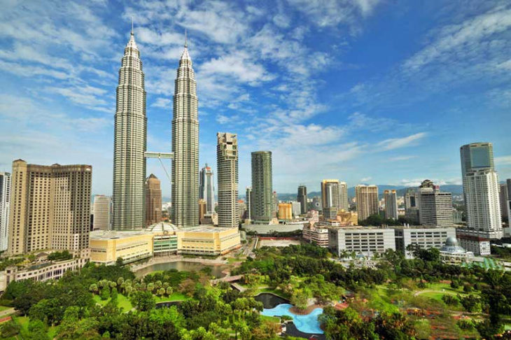 malaysia, du lịch nước ngoài, du lịch malaysia, du lịch đông nam á, cẩm nang du lịch, khám phá, petronas twin towers – tòa tháp đôi malaysia cao chọc trời