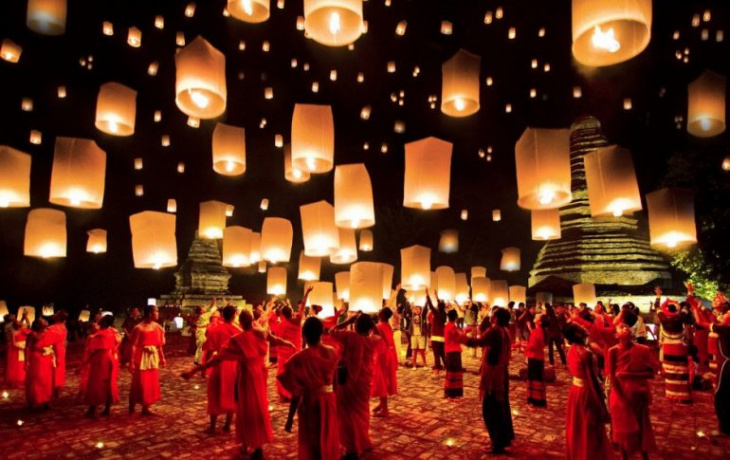 Choáng ngợp với 3 lễ hội thả đèn trời lớn nhất Châu Á