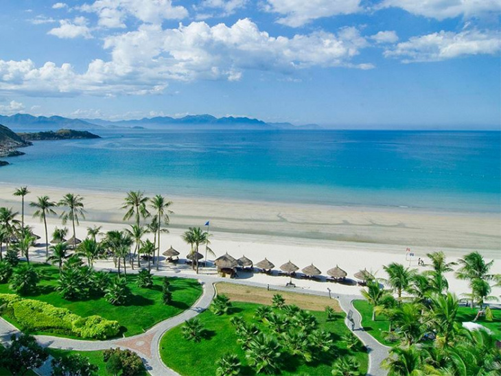 Biển Nha Trang – tổng hợp những bãi biển xanh thu hút khách nhất