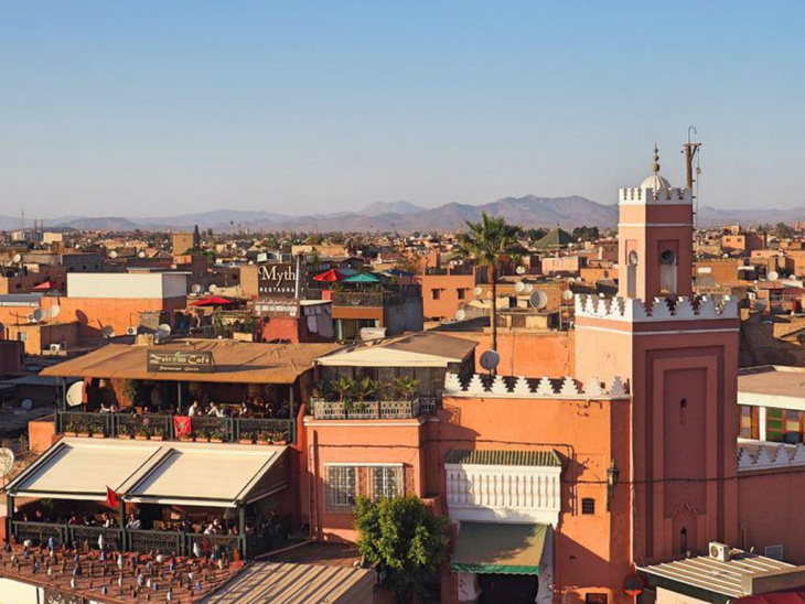 Vẻ đẹp độc đáo của những thành phố sắc màu tại Morocco