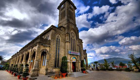 Nhà thờ núi Nha Trang – vẻ đẹp tiềm ẩn trong núi!!!