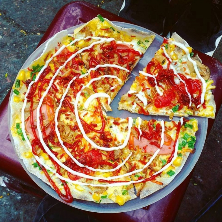 Bánh tráng nướng Đà Lạt – “Pizza” của người Việt