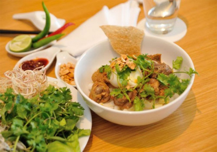 20 món ăn ngon ở Đà Nẵng mà bạn không thể bỏ qua