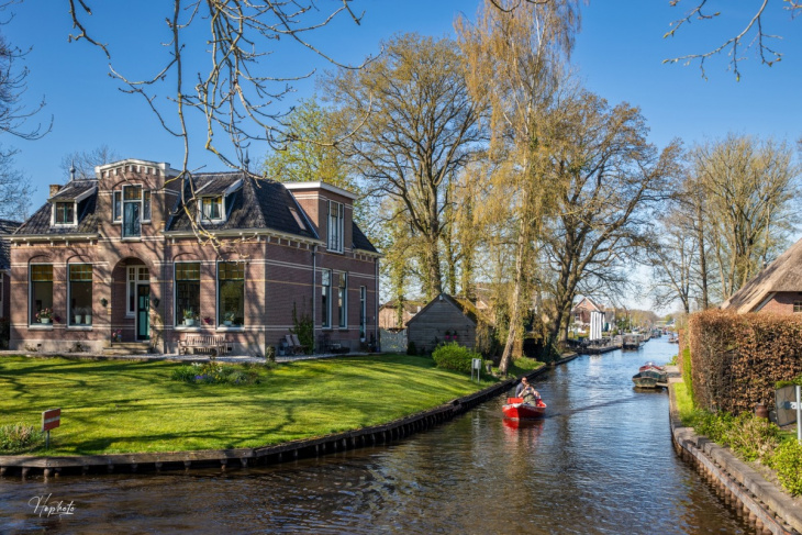 Trải nghiệm nét đẹp cổ tích tại ngôi làng đẹp nhất Hà Lan