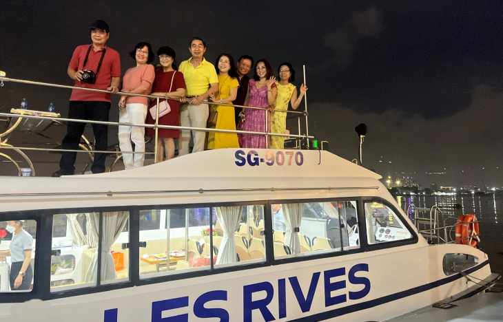 Giảm giá mạnh Tour du lịch bằng du thuyền trên sông Sài Gòn