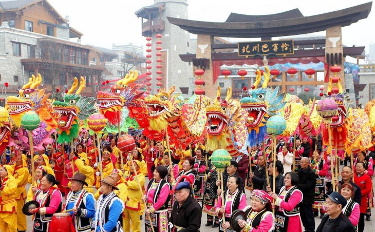 tết nguyên đán 2020, lễ hội đón năm mới châu á, khám phá, dạo vòng quanh xem lễ hội đón năm mới của người châu á