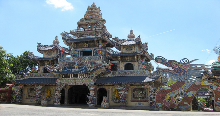 Chùa Linh Phước Đà Lạt: Ngôi chùa cổ đại với kiến trúc độc đáo không thể bỏ qua