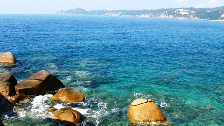Vịnh Vân Phong Nha Trang: Vẻ đẹp thiên nhiên bình dị không thể bỏ qua