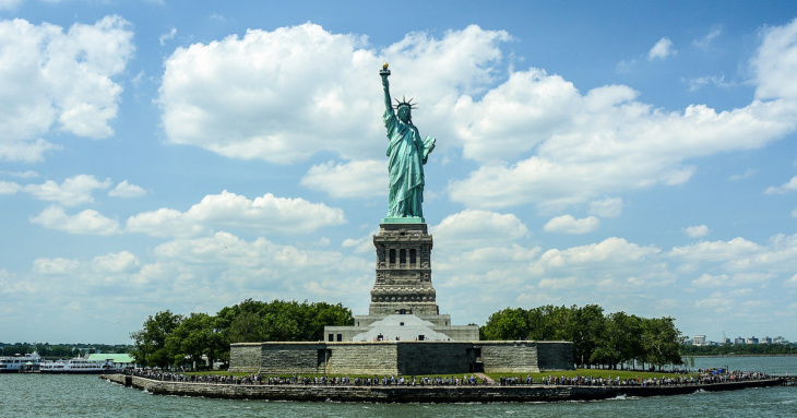 Khám phá tất tần tật về tượng “Nữ thần Tự Do” nổi tiếng của Mỹ