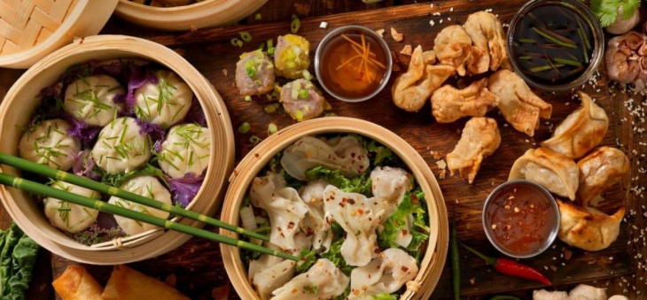 Top 10 Món Ăn Mông Cổ Du Khách Không Thể Bỏ Qua