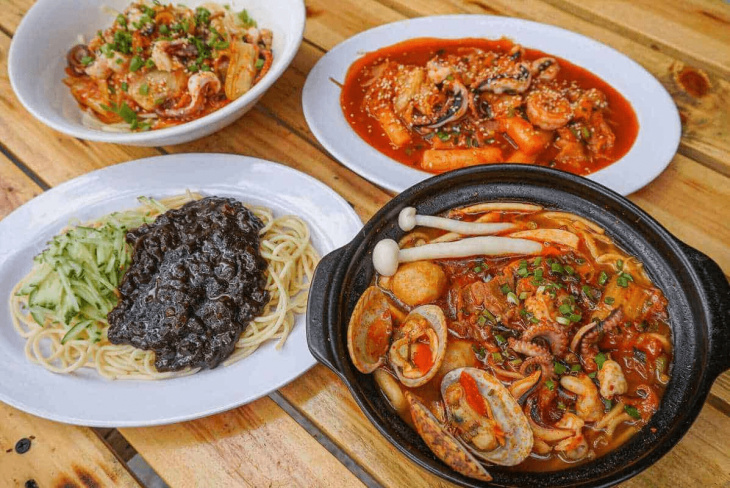 Top 26 quán ăn vặt Đà Nẵng Ngon – Rẻ – Nổi Tiếng Nhất