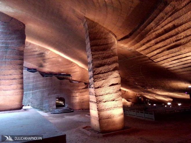 Bí ẩn về quần thể hang động nhân tạo khổng lồ ở TQ