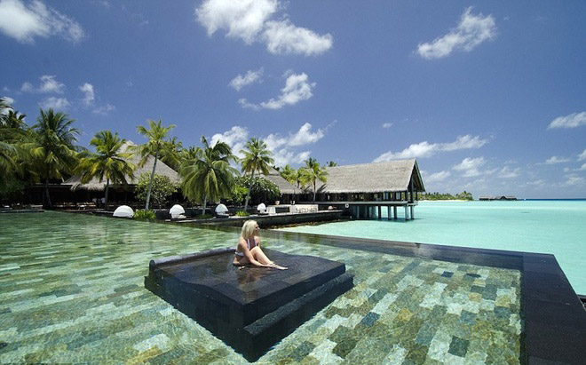 du lịch nghỉ dưỡng, khu nghỉ dưỡng đẳng cấp ở maldives, du lịch maldives, thiên đường du lịch maldives, hòn đảo thơ mộng, những khu nghỉ dưỡng đẳng cấp ở maldives rút hầu bao đại gia
