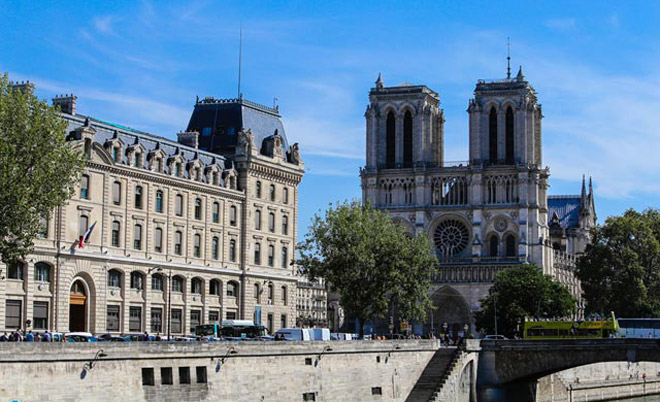 Choáng váng với kiến trúc độc đáo của những nhà thờ Pháp