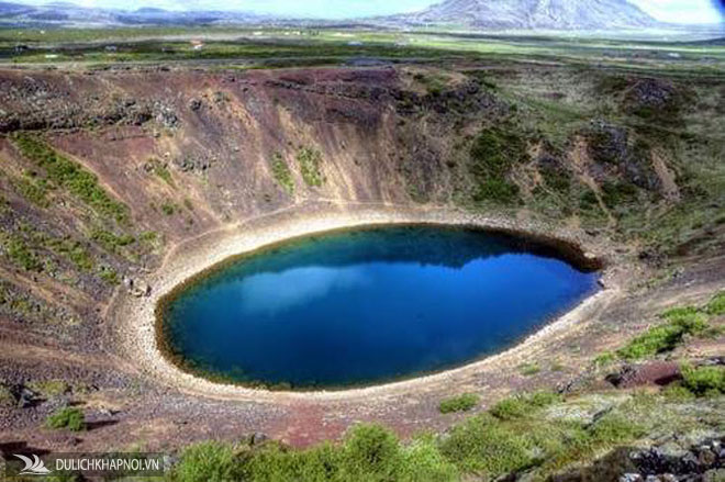hồ núi lửa, khám phá hồ núi lửa, du lịch khám phá, điêu đứng trước vẻ đẹp 10 hồ núi lửa đẹp ngất ngây