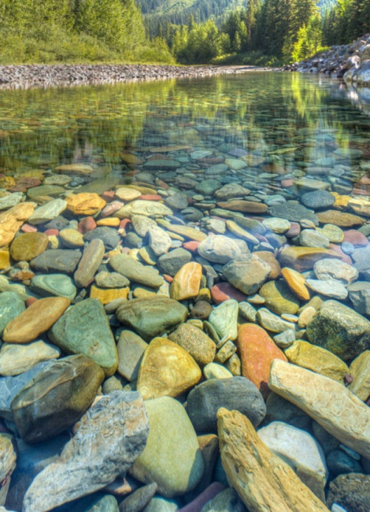 hồ nước đẹp ngất ngây, du lịch trải nghiệm, du lịch nước mỹ, hồ mcdonald, hồ nước có đá cuội đẹp như tranh ai tới cũng ngất ngây