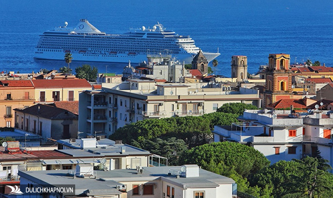 bờ biển amalfi, bán đảo sorrentine, vịnh salerno, cầu cảng marina grande, bãi biển positano, microsoft, ngắm cung đường biển, làng chài đẹp nhất thế giới qua ống kính việt