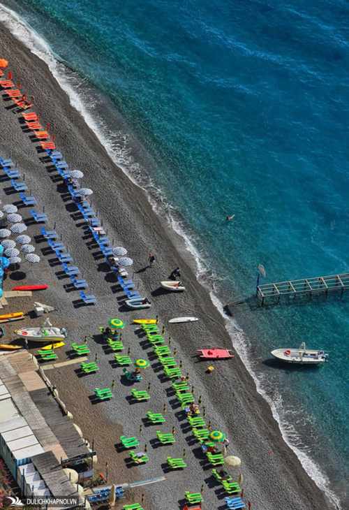 bờ biển amalfi, bán đảo sorrentine, vịnh salerno, cầu cảng marina grande, bãi biển positano, microsoft, ngắm cung đường biển, làng chài đẹp nhất thế giới qua ống kính việt